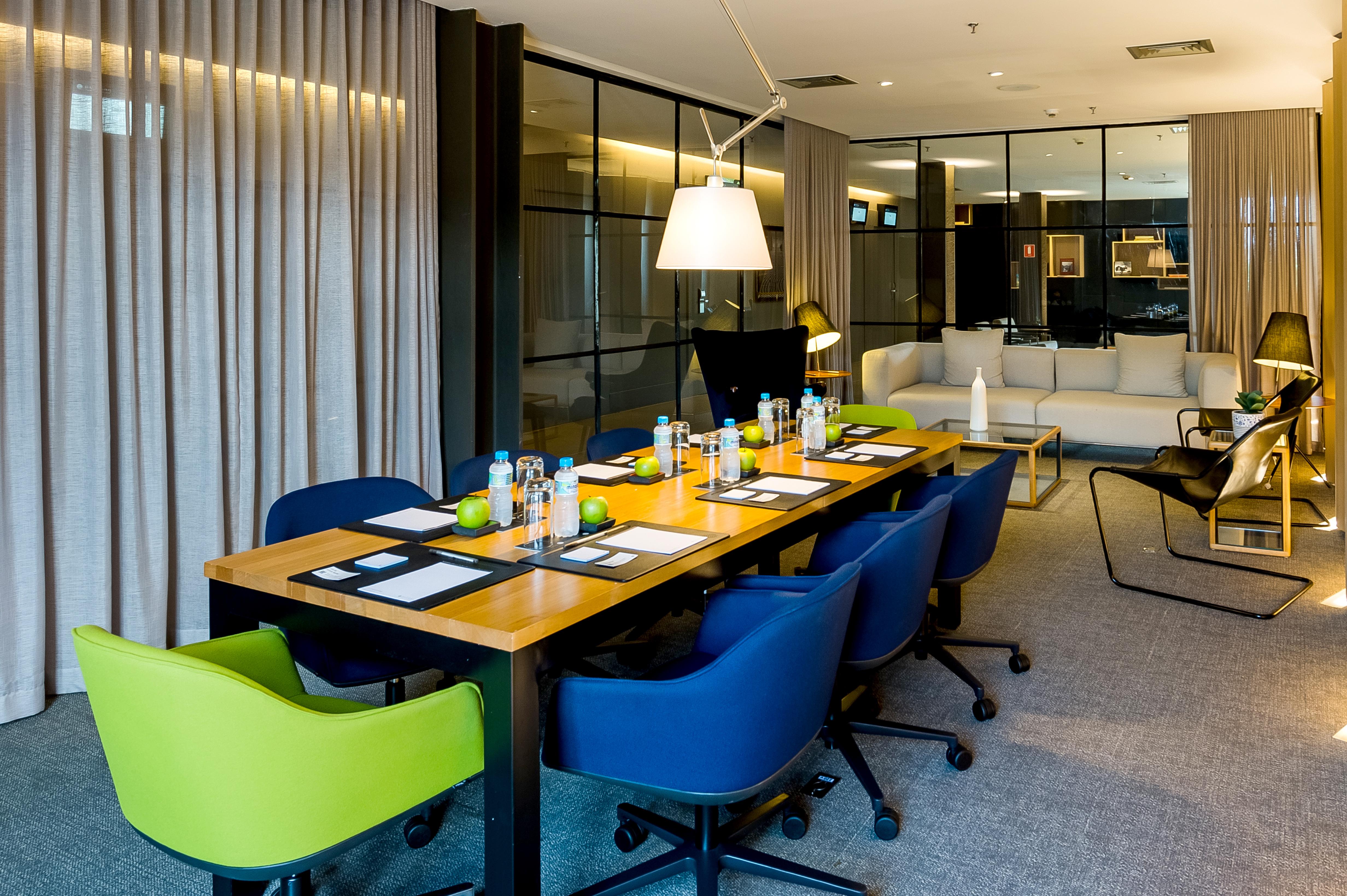 Pullman Sao Paulo Guarulhos Airport Hotel Bagian luar foto Meeting room at the hotel